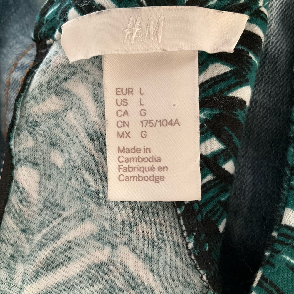 H&M Teal and Black Patterned Top - Picture 5 of 7